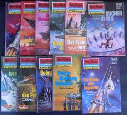 Perry Rhodan  der Erbe des Universums - Konvolut  von 11 Heften : Heft  1395 , 1397 , 1378 , 1404 , 1407 , 1409 , 141 , 1415 , 1416 , 1417 und 1418   in 1 .  Auflage    Kampfkommando Ragnark , Der Snger und die Mrder , Geheimniswelt Cheobad , Diebe aus der Zukunft , Der Eremit von Satrang , Sucher in M3 , Eiswelt Issam - Yu , Die Spur des Propheten , Das gebot der Gtter , Flug in Richtung Ewigkeit und Die Hhle des Giganten  