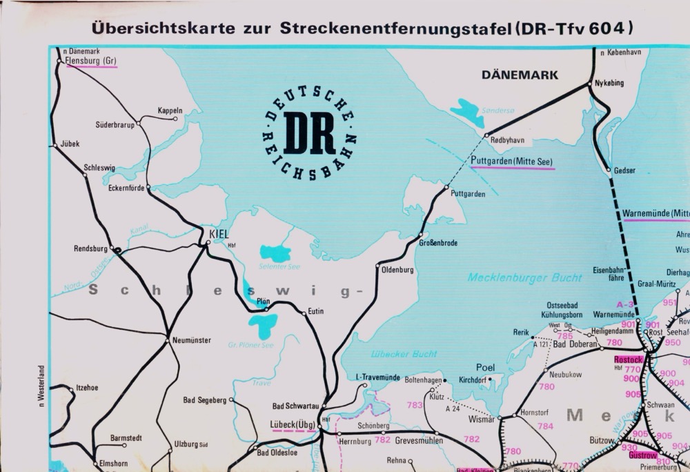 DR-Zentrale Hauptverwaltung BereichPersonenverkehr (Hrg.)  Deutsche Reichsbahn Übersichtskarte zur Streckenentfernungstafel (DR-Tfv 604). 