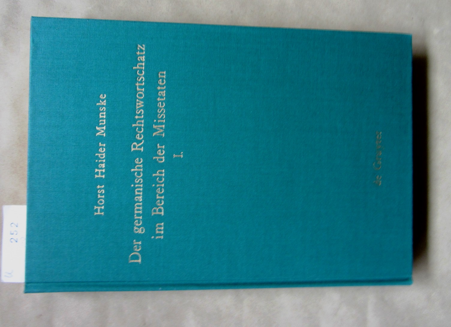 Munske, Horst Haider:  Der germanische Rechtzswortschatz im Bereich der Missetaten. Philologische und sprachgeographische Untersuchungen. I. Die Terminologgie der älteren westgermanischen Rechtsquellen. ("Studia Linguistica Germanica", 8/1) 