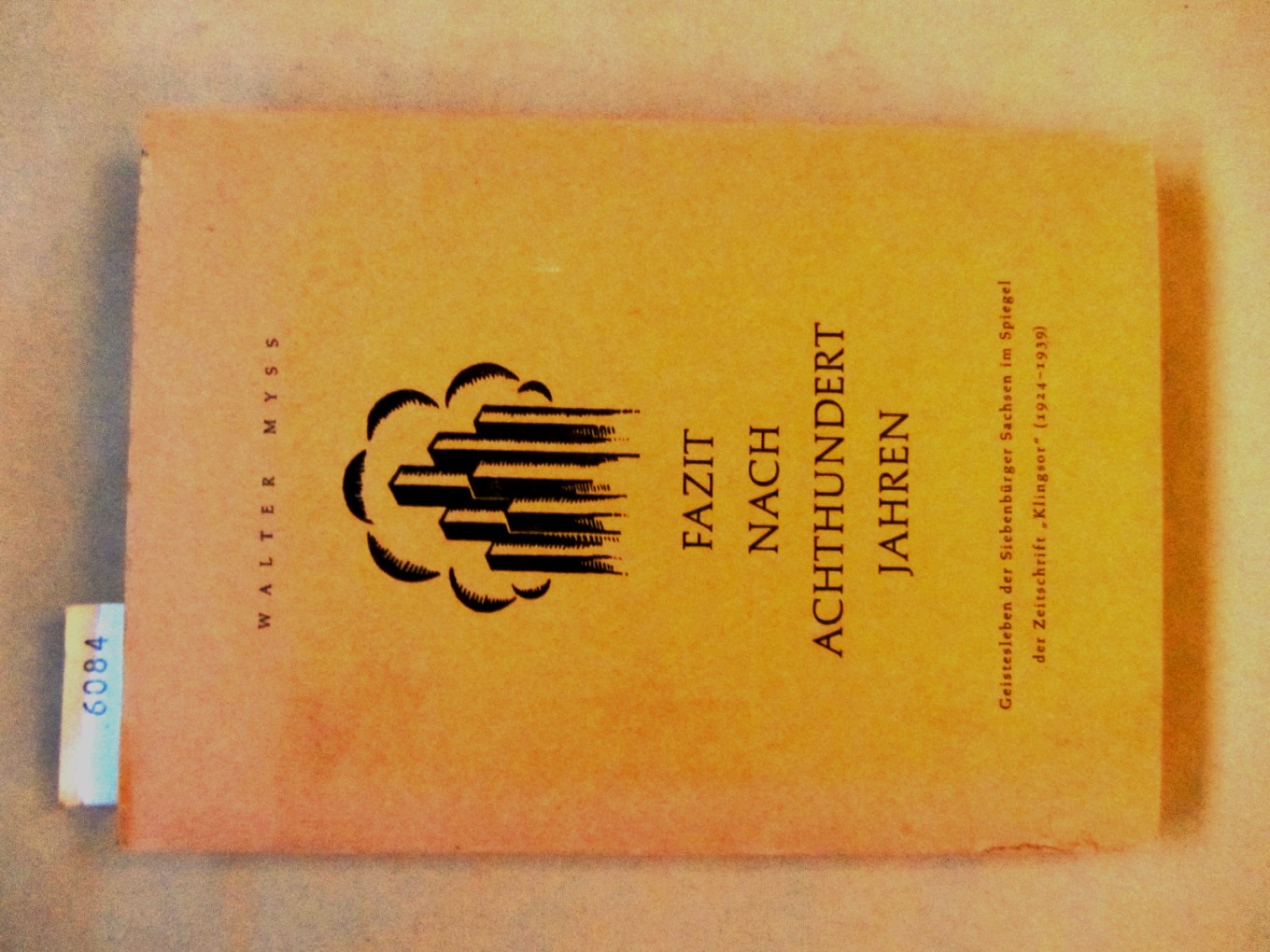   Fazit nach achthundert Jahren. Geistesleben der Siebenbürger Sachsen im Spiegel der Zeitschrift "Klingsor" (1924 - 1939). Studien zur Kultur- und Geistesgeschichte der ältesten inseldeutschen Volksgruppe. 