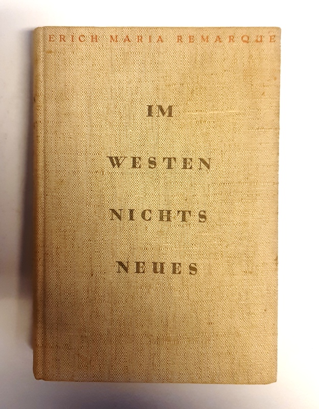 Remarque, Erich Maria  Im Westen nichts Neues. 426.-450. Tausend. 