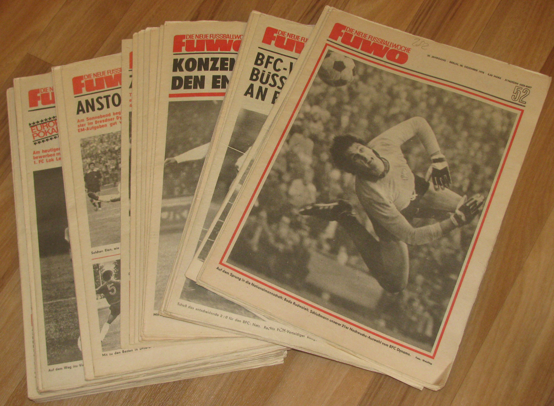 Autorenkollektiv:  Die Neue Fussballwoche FUWO 1978 (Hefte 1-52) 