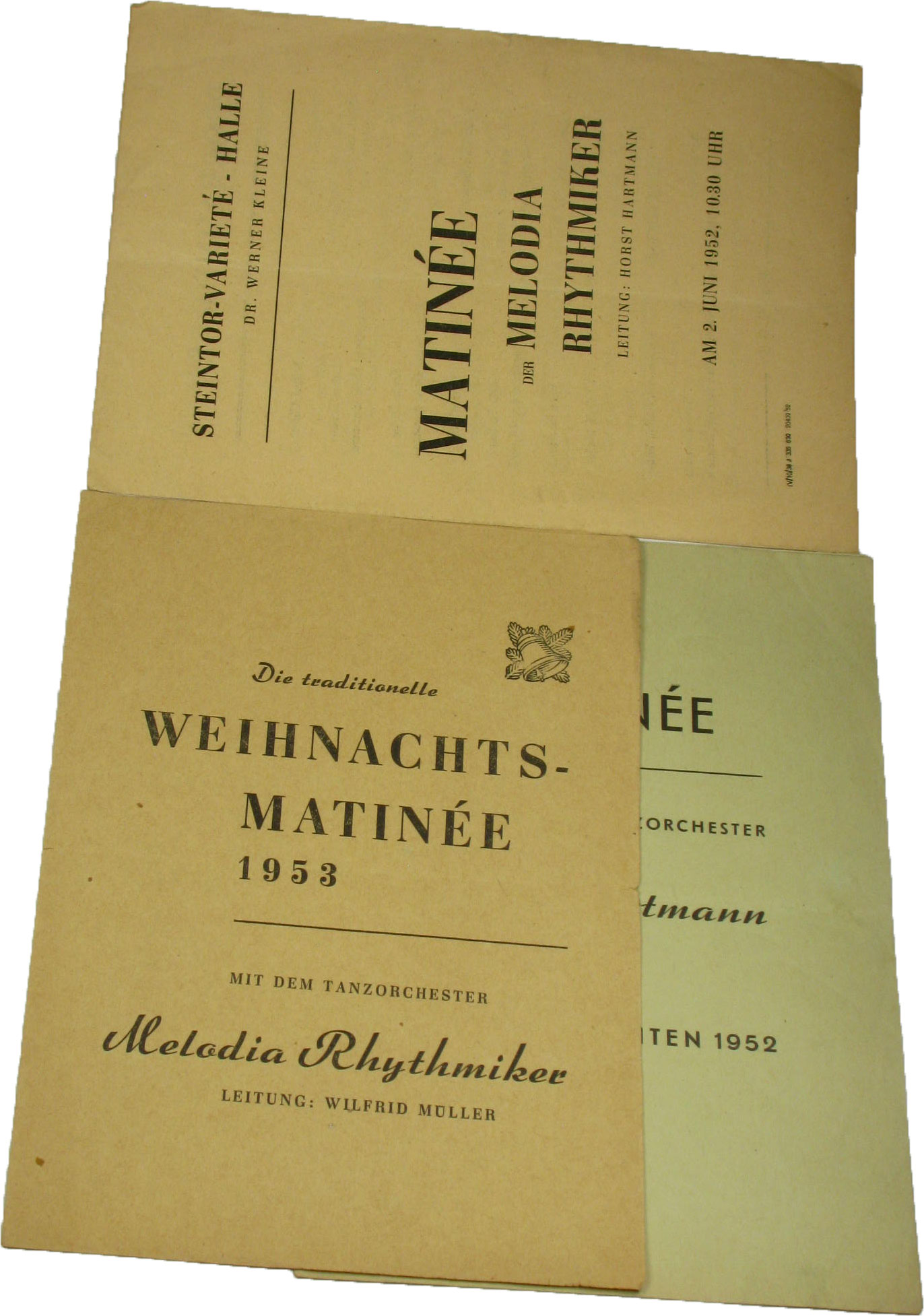   Die traditionelle Weihnachts-Matinee 1953 mit dem Tanzorchester Melodia Rhythmiker unter Leitung von Wilfrid Müller und Zugaben 