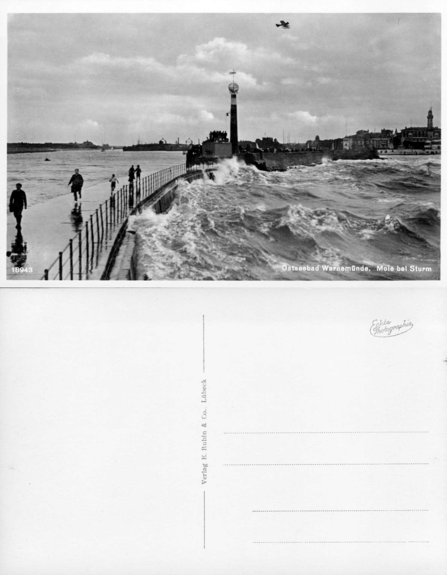   AK Ostseebad Warnemünde - Mole bei Sturm (Nr. 18943) 