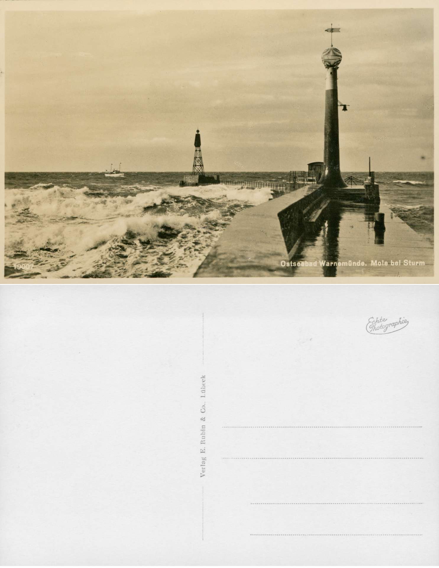   AK Ostseebad Warnemünde - Mole bei Sturm (Nr. 19007) 