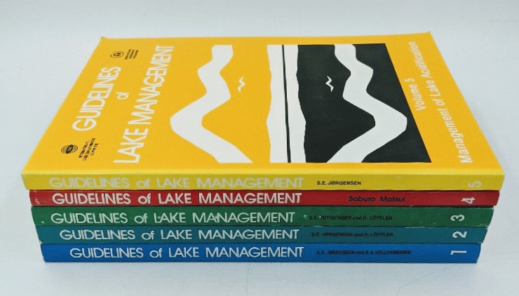 International Lake Environment Committee and United Nations Environment Programme:  Guidelines of lake management - 5 volumes : 1. Principles of lake management / 2. Socio-economic aspects of lake reservoir management / 3. Lake shore management / 4. Toxic substances management in lakes and reservoirs / 5. Management of lake acidification. 