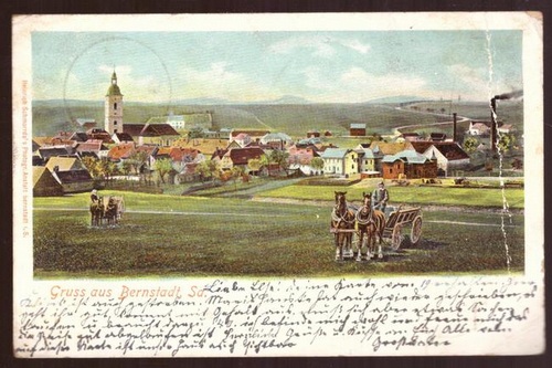   Ansichtskarte AK Gruss aus Bernstadt i. Sachsen. (Totalansicht mit Pferdefuhrwerken) 