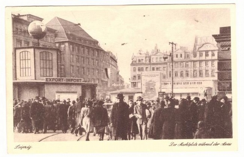   Ansichtskarte AK Leipzig. Der Marktplatz während der Messe 