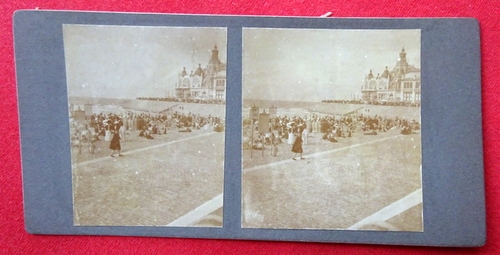   Original Stereoskopie.-Fotografie (Stereobild. Stereophotographie). Ostende 1908. Leben am Strand 