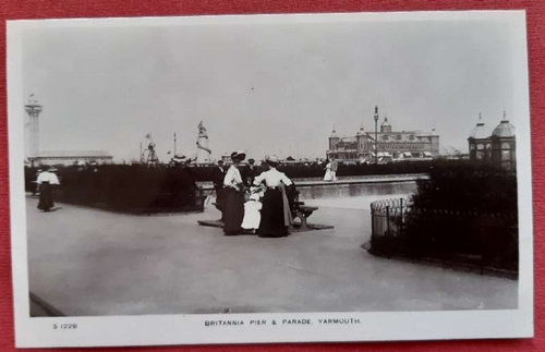   Ansichtskarte AK Britannia Pier & Parade Yarmouth 