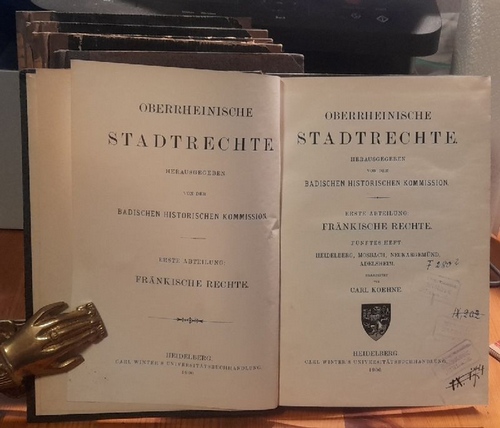 Merk, Walther  Oberrheinische Stadtrechte 5 Bände (Erste Abteilung: Fränkische Rechte. 5. Heft Heidelberg, Mosbach, Neckargemünd, Adelsheim (1900) // 6. Heft Ladenburg, Wiesloch, Zuzenhausen, Bretten, Gochsheim, Heidelsheim, Zeutern, Boxberg, Eppingen (1902) // 7. Heft Bruchsal, Rothenberg, Philippsburg (Udenheim), Obergrombach und Steinbach (1906) // Zweite Abteilung: Schwäbische Rechte. Erstes Heft: Villingen (1905); Drittes Heft: Neuenburg am Rhein) 