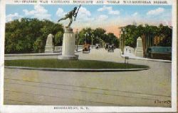   Ansichtskarte / Postcard Spanish War Veterans Monument and World War Memorial Brifge (Binghamton N.Y.) 