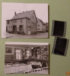 Meyer, Walter (Karlsruhe)  2 s/w Fotografien und 2 Negative v. Mnchingen v. 22.6.1965 (Gaststtte Krone und Lebensmittelgeschft) 