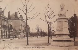   AK Ansichtskarte "Arras. Monument de M. Legrelle" 