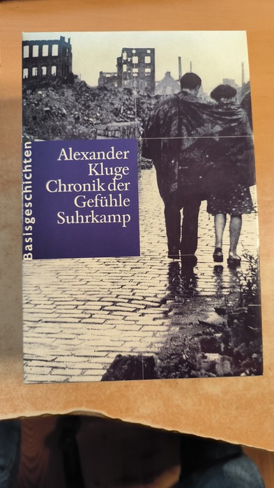 Kluge, Alexander  Chronik der Gefühle: Band I: Basisgeschichten. Band II: Lebensläufe. Mit zahlreichen Fotos. (2 BÜCHER) 