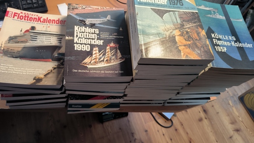 Diverse  Köhlers Flotten-Kalender Konvolut : Start 1957 bis 2001, 2006 bis 2012 und 2017+2018 (57 BÜCHER) 