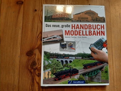 Michael Kratzsch-Leichsenring. Textred.: Michael Kratzsch-Leichsenring; Markus Tiedtke]  Das neue, große Handbuch Modellbahn 
