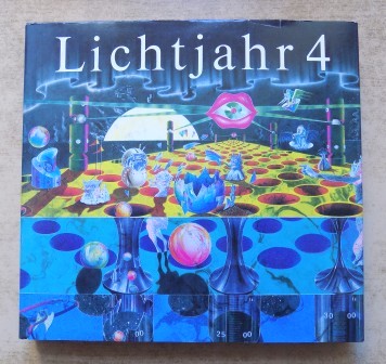   Lichtjahr 4 - Ein Phantastik-Almanach. Inhalt: Arkadi und Boris Strugazki "Die Wunschmaschine", Wl. Gakow "Die Sternstunde des Science-fiction-Films", Michail Puchow "Der Terminator" u.a. 