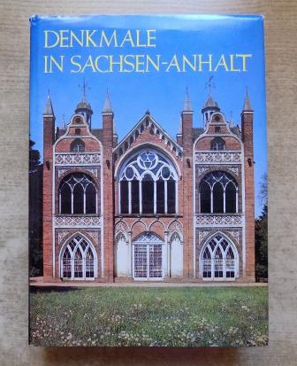 Institut für Denkmalpflege, (Hrg.)  Denkmale in Sachsen-Anhalt - Ihre Erhaltung und Pflege in den Bezirken Halle und Magdeburg. 