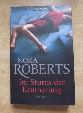 Roberts, Nora  Im Sturm der Erinnerung. 